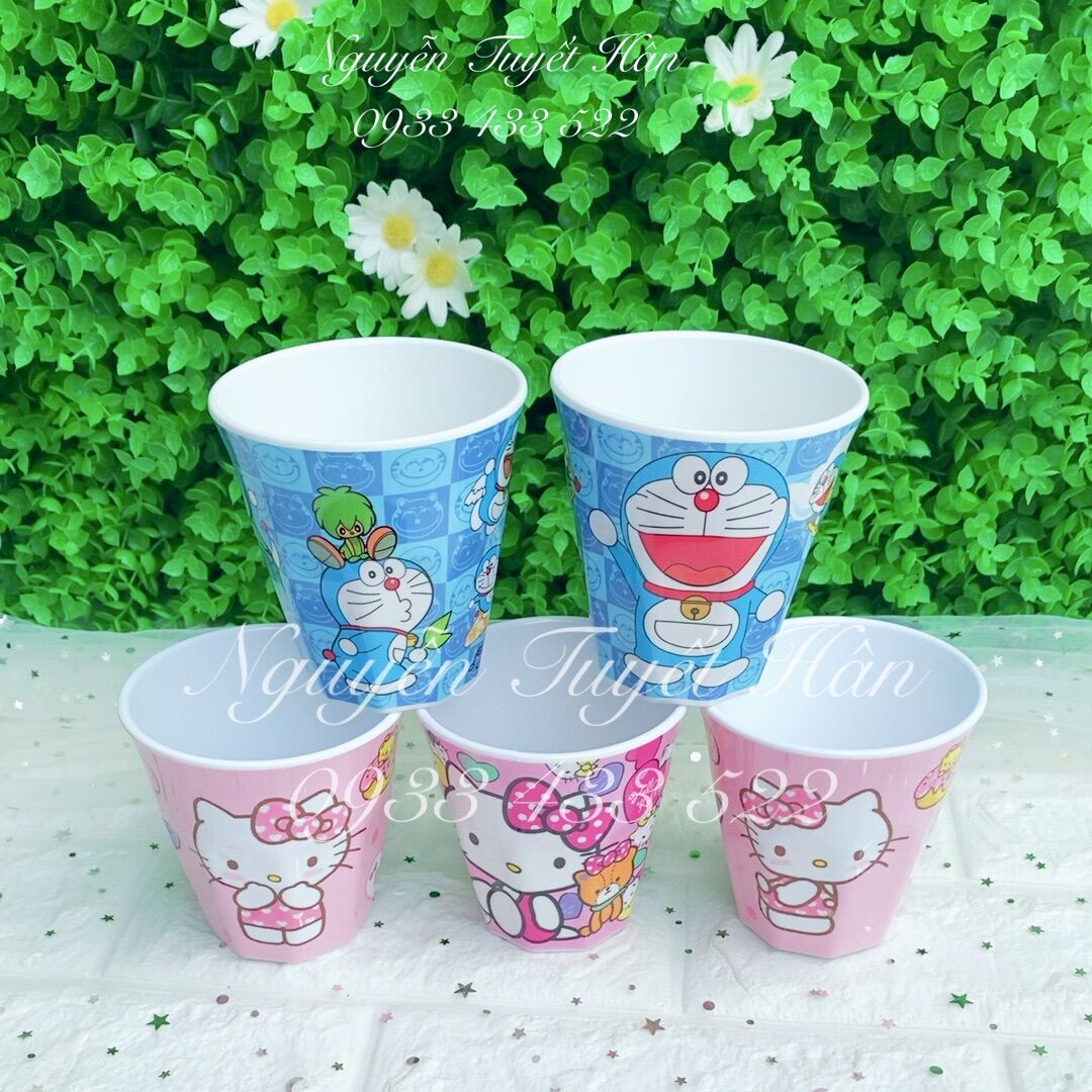 Ly cốc uống nước dung tích 300ml Hello Kitty - Doremon Doraemon