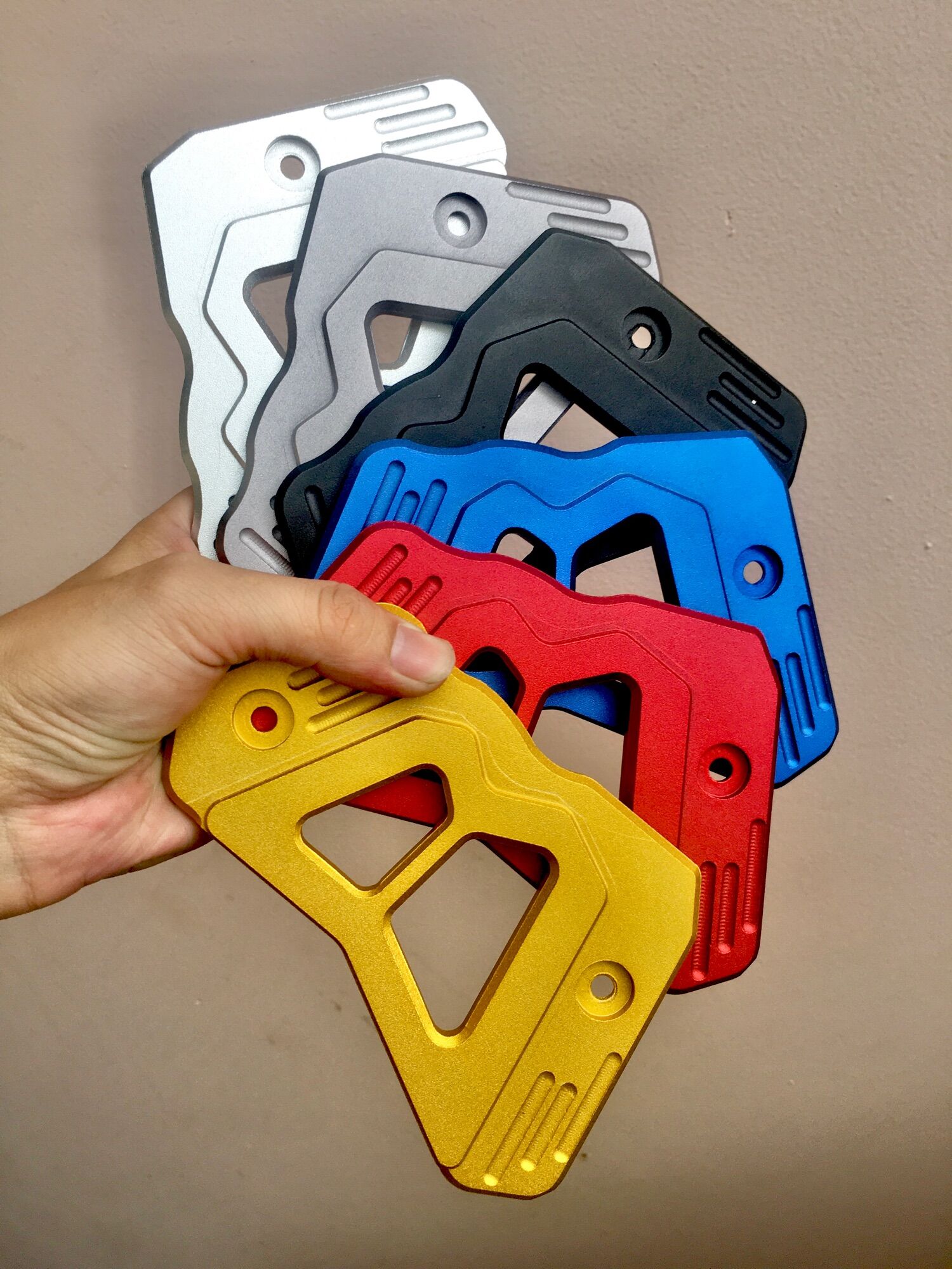 [HCM]Mang cá Che nhông Winner Sonic chất liệu nhôm CNC màu anode chất lượng tốt dày cứng cáp mẫu không bị lỗi thời