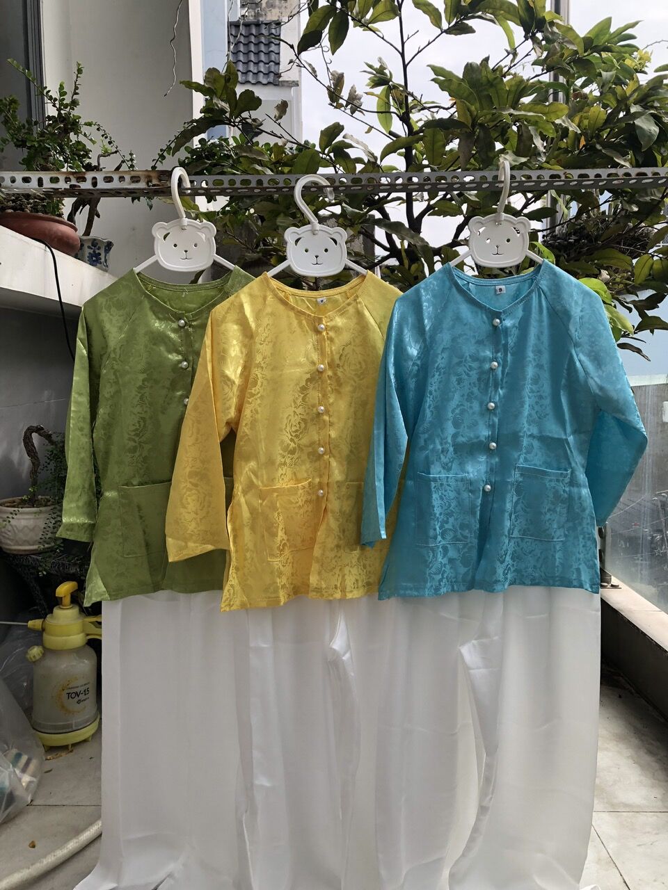 Baby Girl's Three-Piece Set with Long Sleeves (15_40) kg of High-Quality Brocade Fabric, Soft and Airy.
