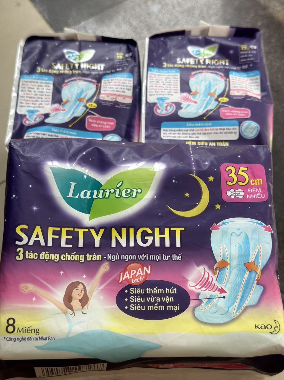 Laurier Ultra Thin Sanitary Pads 8 Pieces [Combo of 4 Packs]