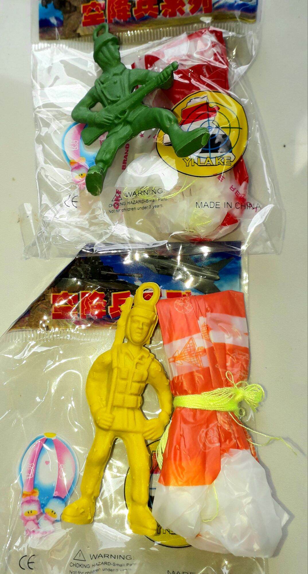 Combo 4 cái mô hình lính nhảy dù tuổi thơ