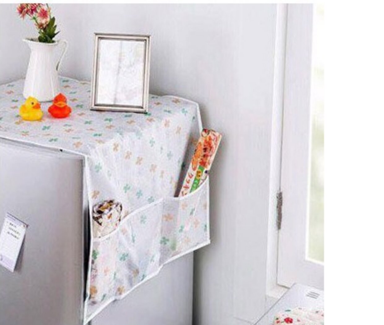 TẤM PHỦ TỦ LẠNH CÓ Ô ĐỂ ĐỒ
