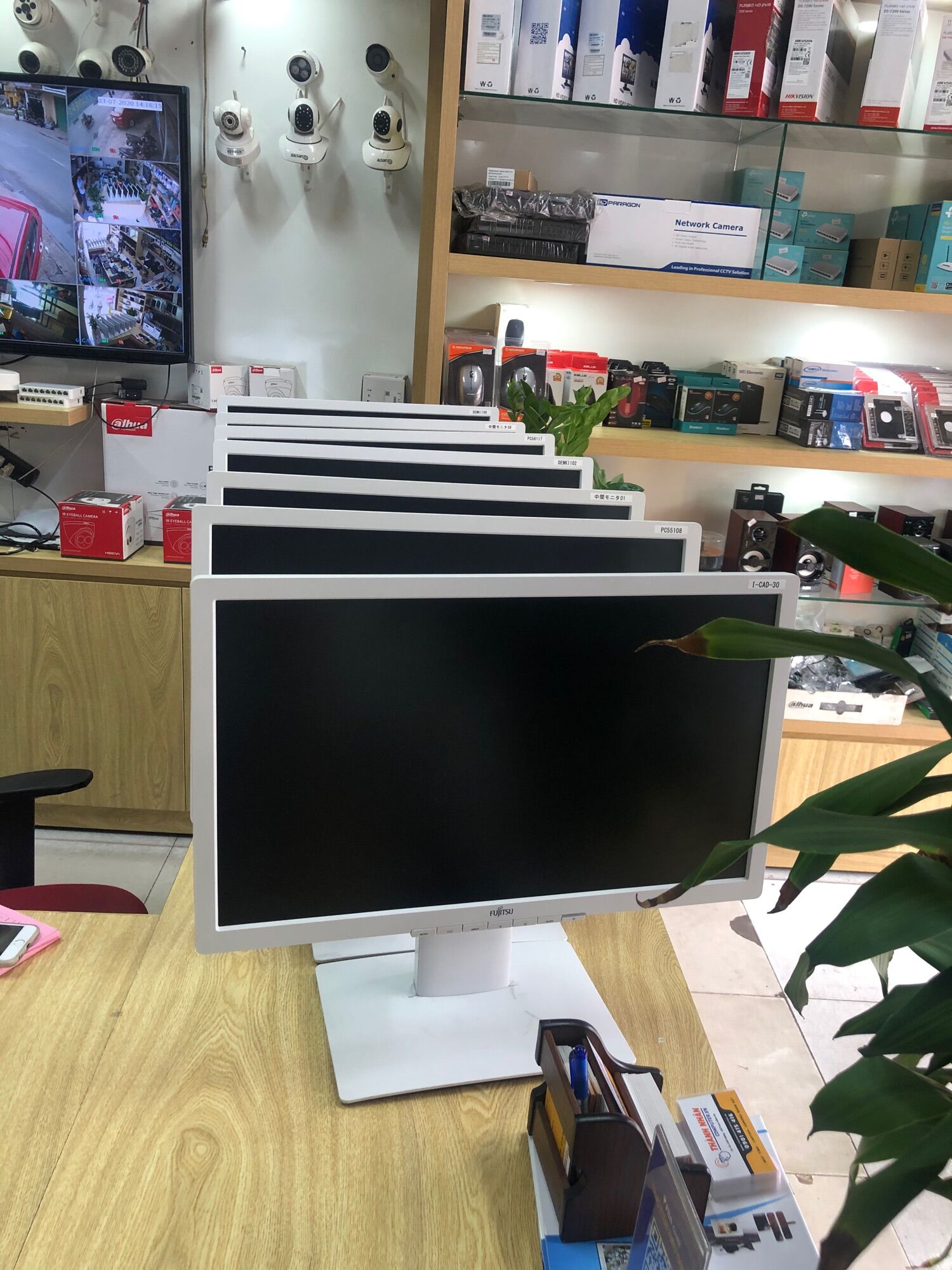 Màn hình LCD Fujitsu VL-B23T-7 / Chuyên dụng đồ hoạ giá rẻ / 23 Inch / WLED Panel IPS Full HD 1920x1080 - MADE IN JAPAN