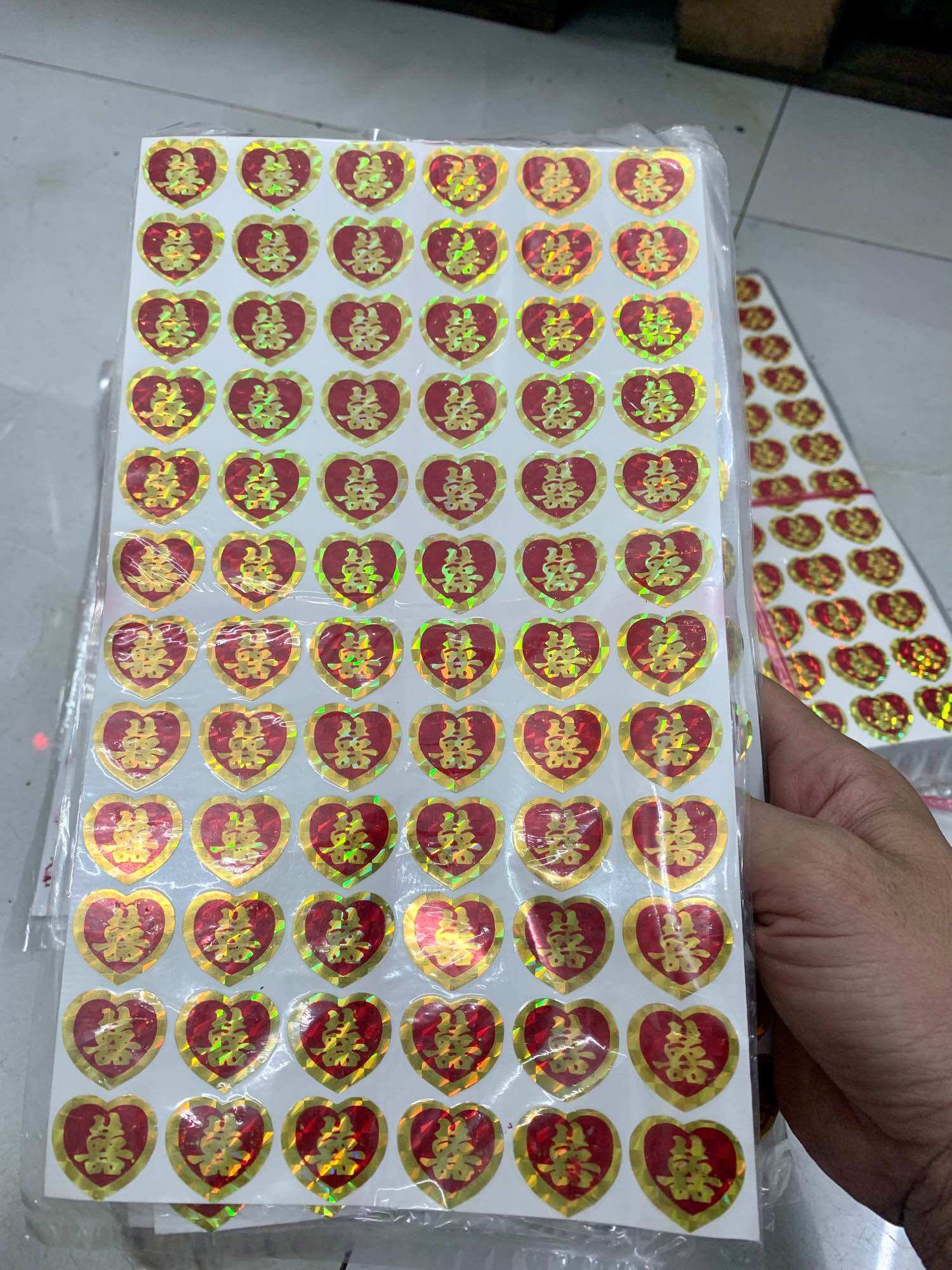 Hỷ dán trầu cau ,trái cây… 72 miếng. Hỷ dán trà bánh …
