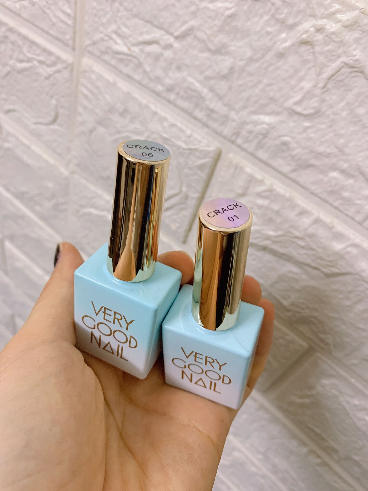 Sơn nứt đen trắng very good nail
