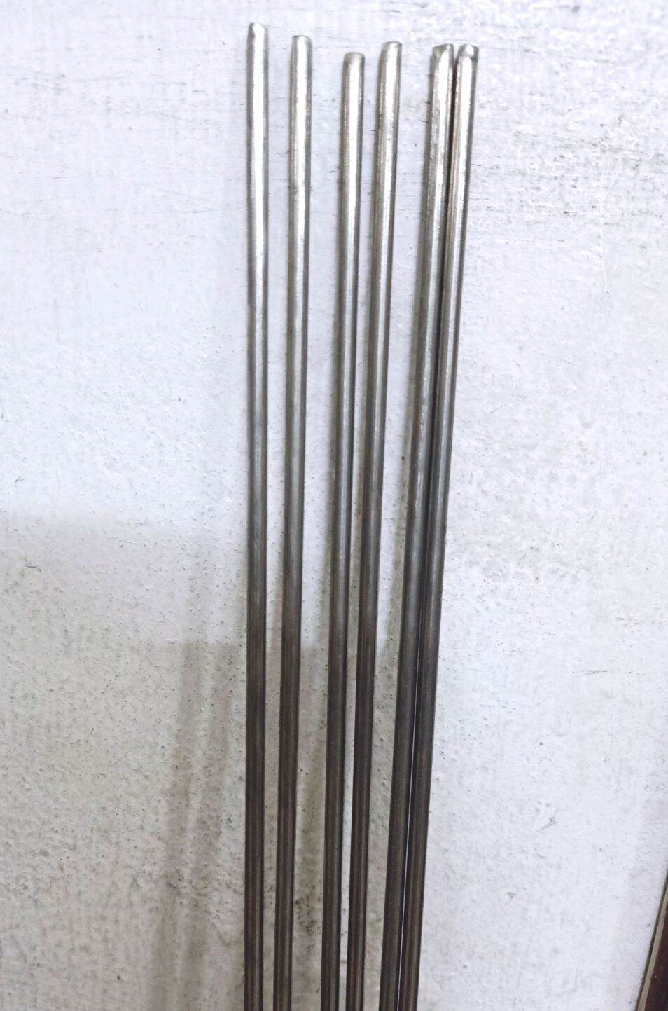 Thanh inox đặc phi 4 ( 4ly) dài 120cm , 6 thanh.
