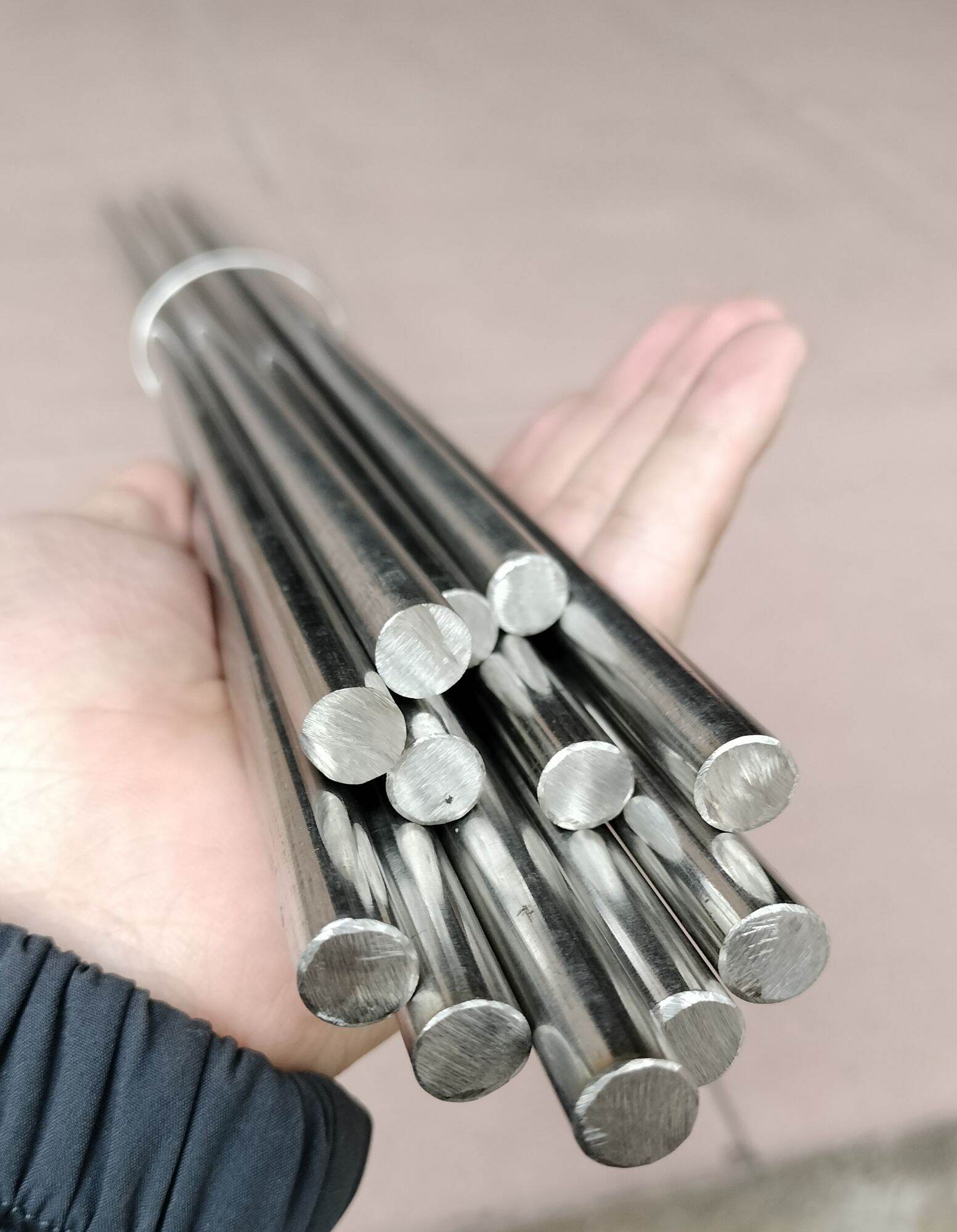 Combo 6 trục tròn Inox đặc phi 5mm mỗi thanh dài 1m