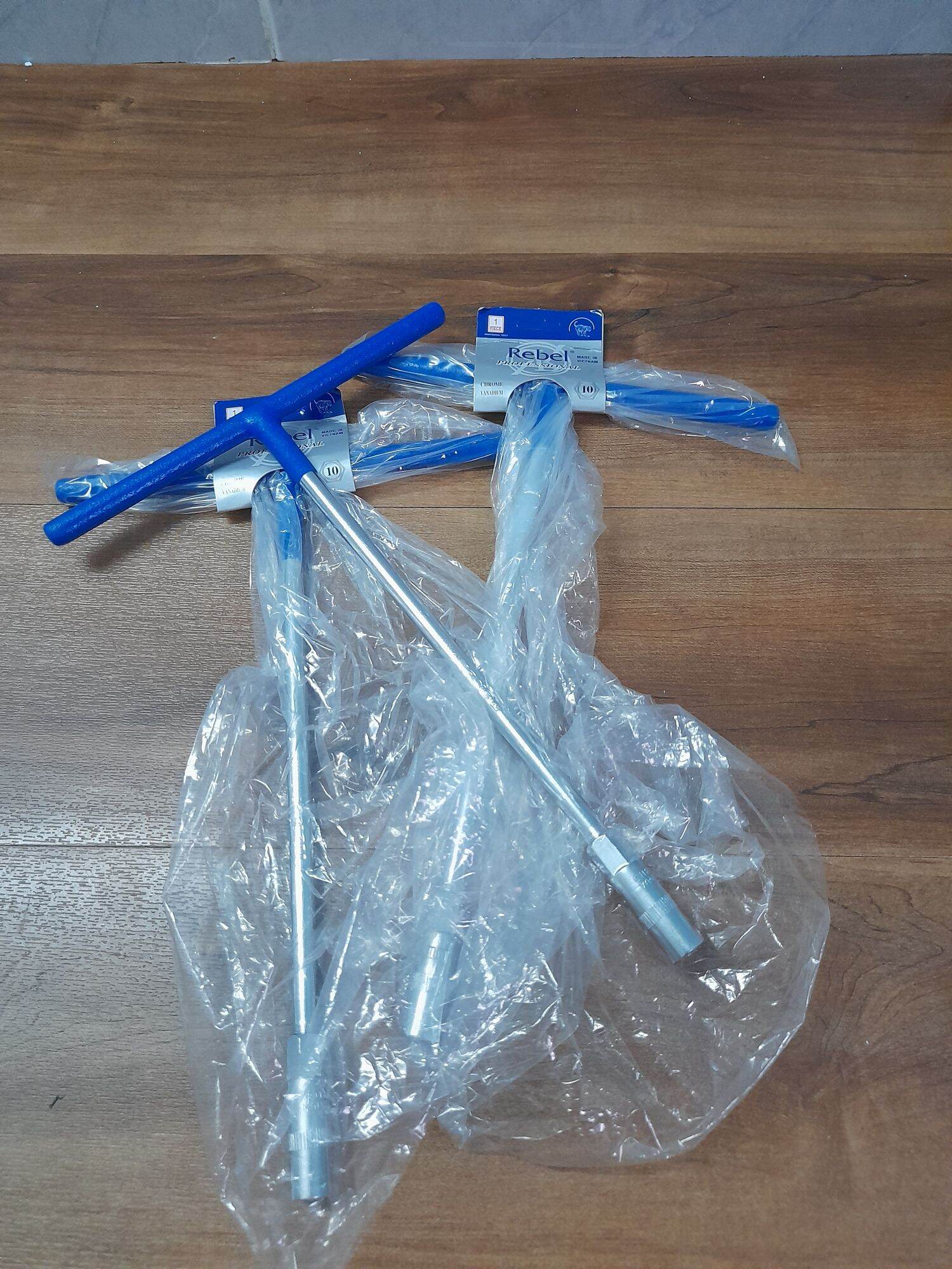 ĐIẾU CHỮ T VẶN ỐC VÍT ,BU LÔNG