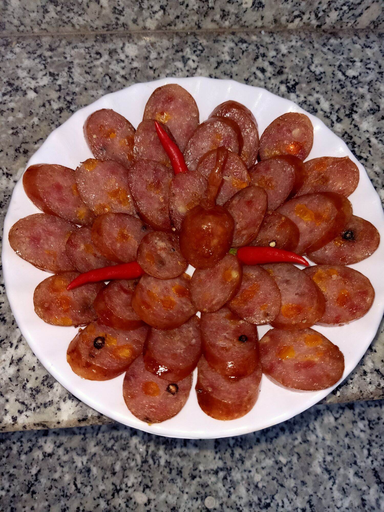 [HCM] 500gram--Lạp xưởng tươi Cai Lậy- Tiền Giang đã được hút chân không.Chiên nướng rất ngon