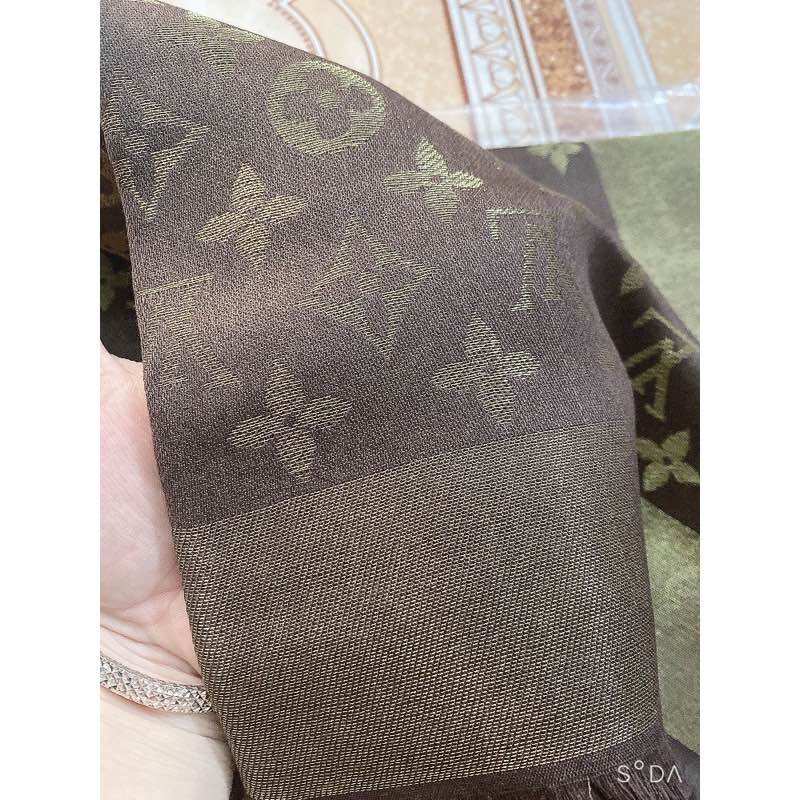 Khăn choàng gấm cao cấp (kt 140*140 cm)