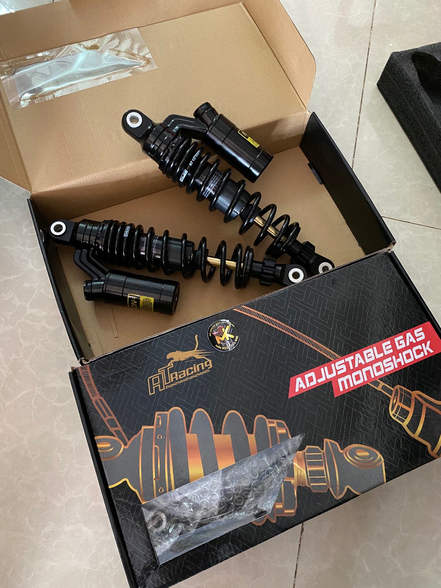 Phuộc sau nitron có bình dầu full đen ty vàng - sirius, jupiter