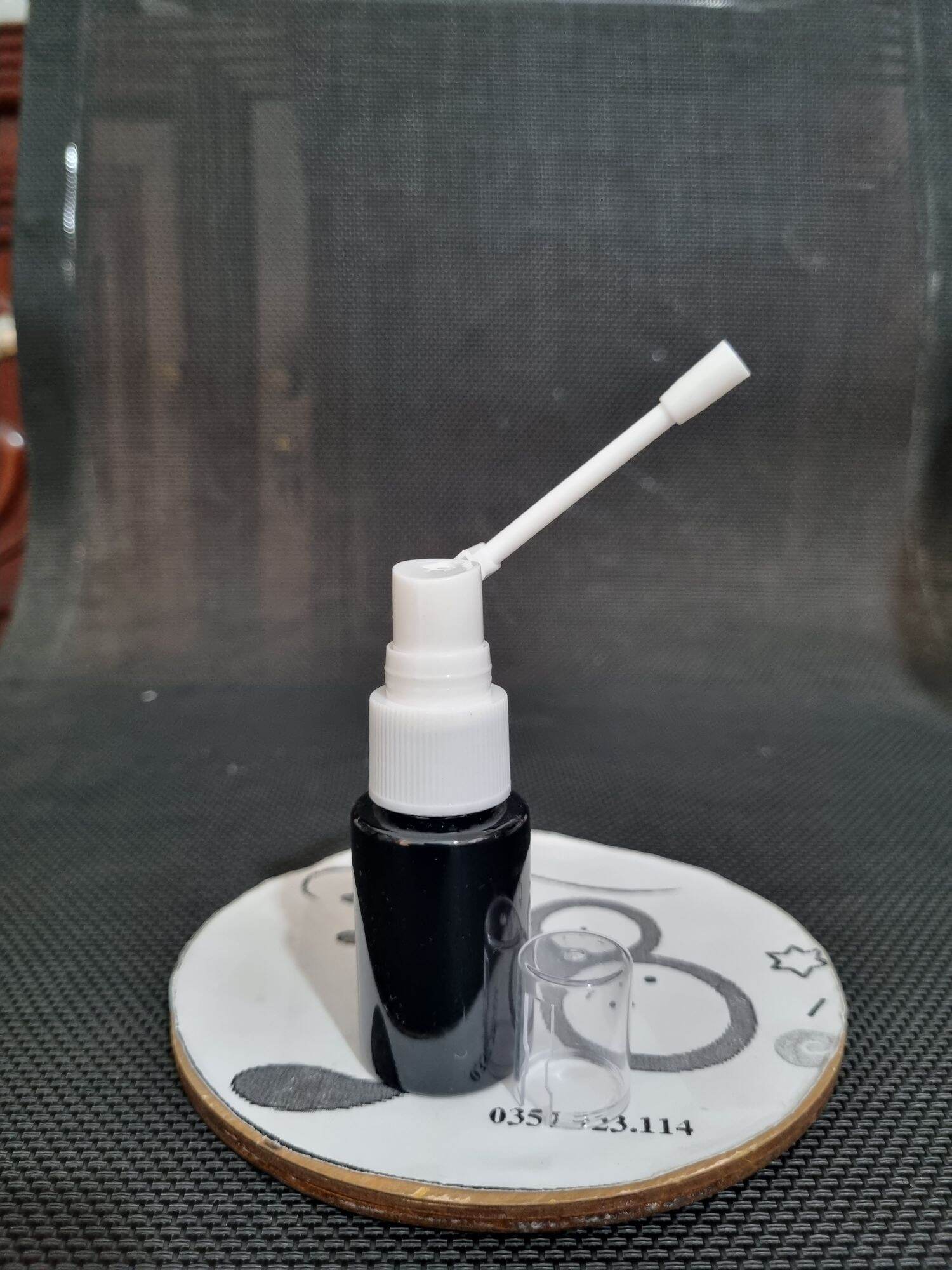 Chai nhựa đen pet 20 ml vai vuông đầu xịt mũi họng
