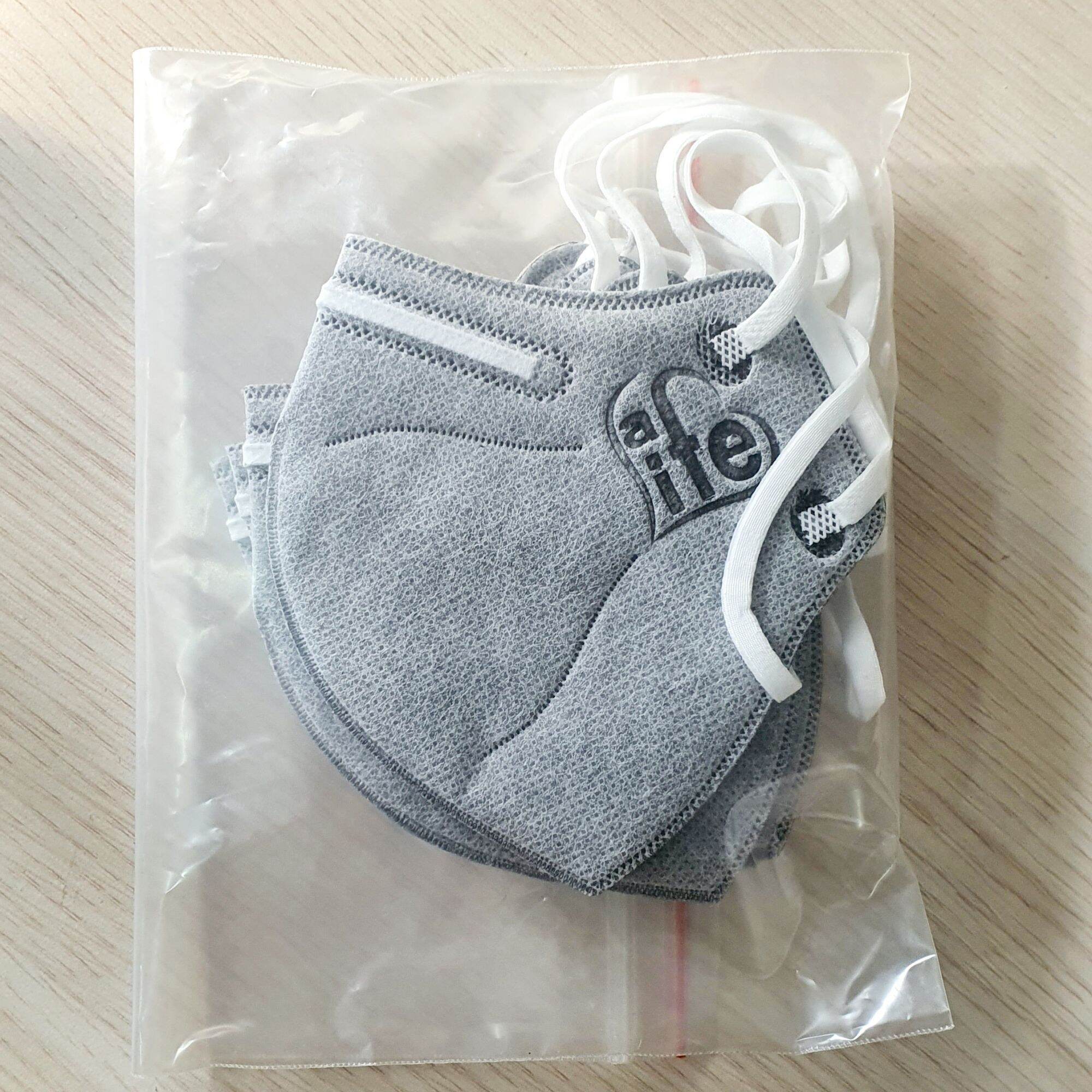 [SAFELIFE VN] Khẩu trang trẻ em N95 CARBON (06 LỚP) chống bụi mịn PM2.5 ( Có thể giặt lại) Túi zip 05 cái.