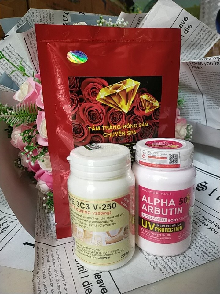 Mua 2 Kem body kích trắng 250g tặng tắm trắng hồng sâm