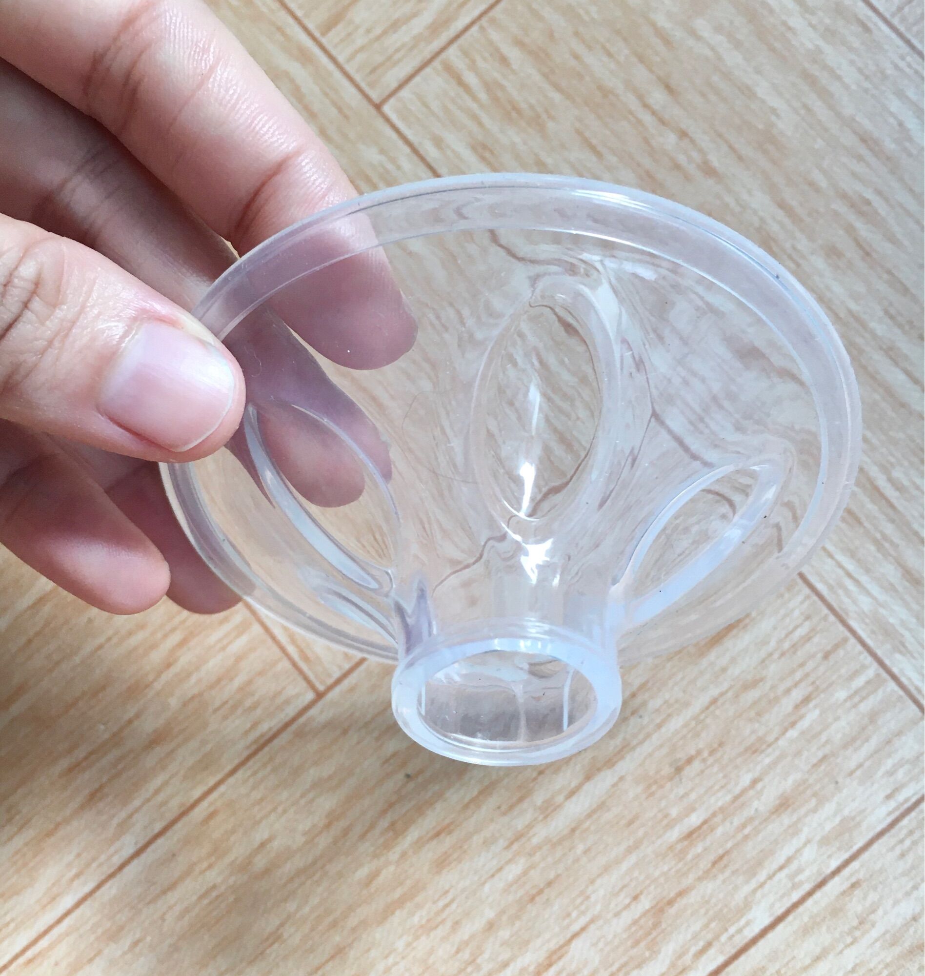 [Phụ kiện] Phễu massage silicone máy hút sữa vân cánh hoa