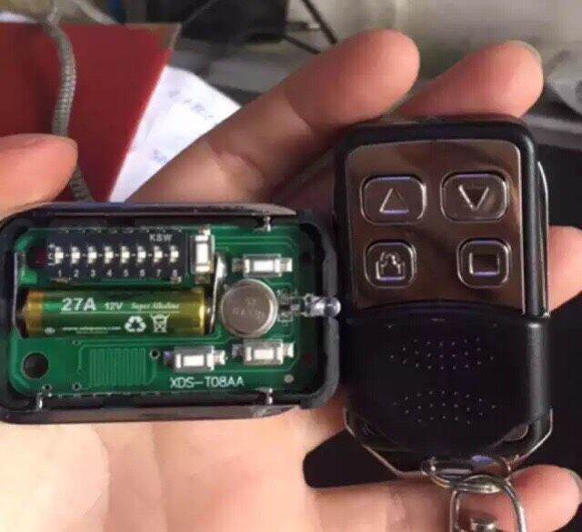 Remote cửa cuốn mã gạt tần số 433Mhz chống nước ( 8 mã gạt )
