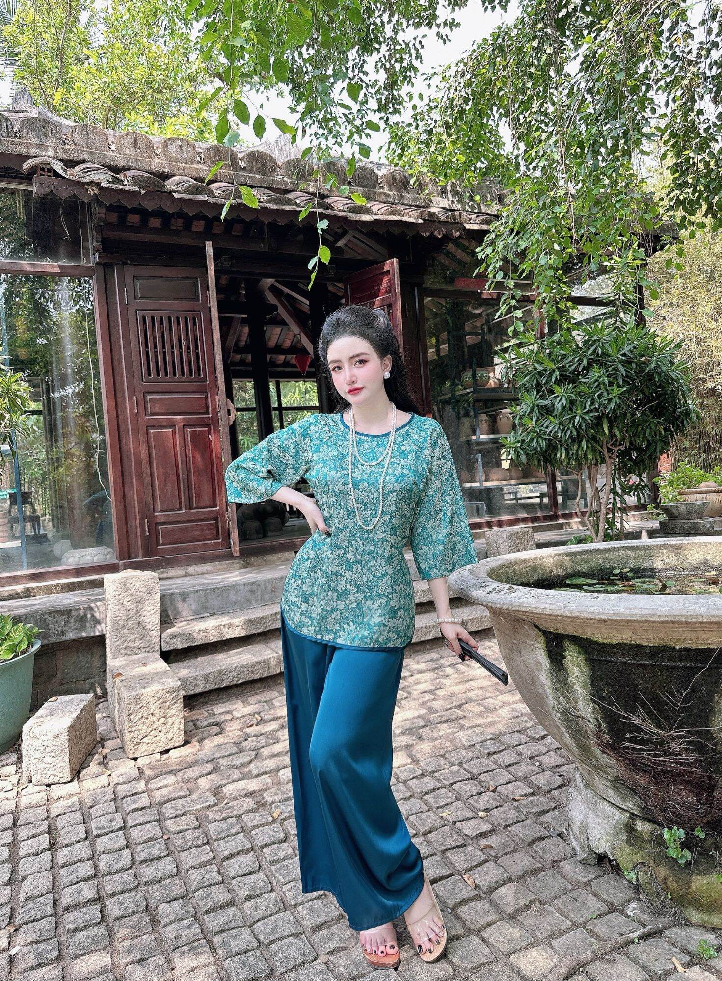 Set lam gấm 2 da phối quần latin 12 cút ngọc