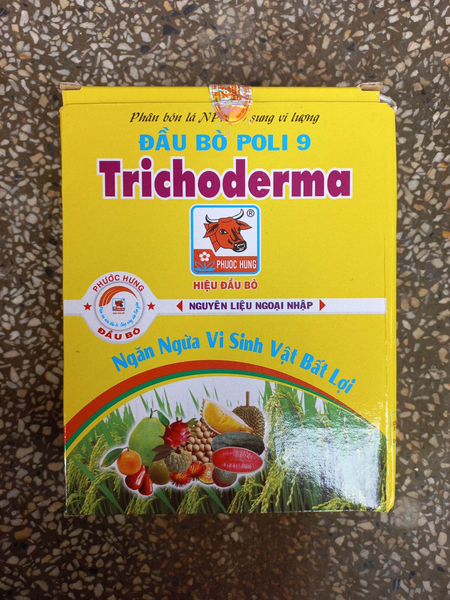 Chế phẩm ủ phân hữu cơ Trichoderma Phước Hưng 500g