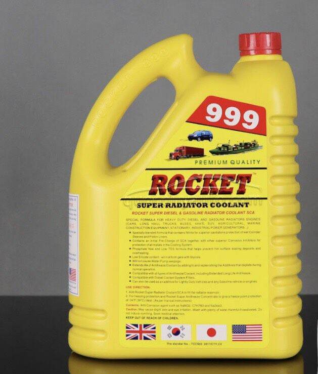 Nước làm mát rocket màu đỏ 4l phù hợp các dòng xe ô tô