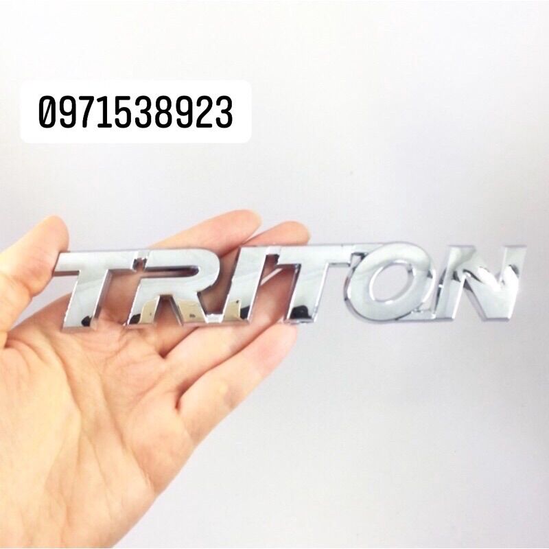 logo chữ TRITON dán thân xe MITSUBISHI