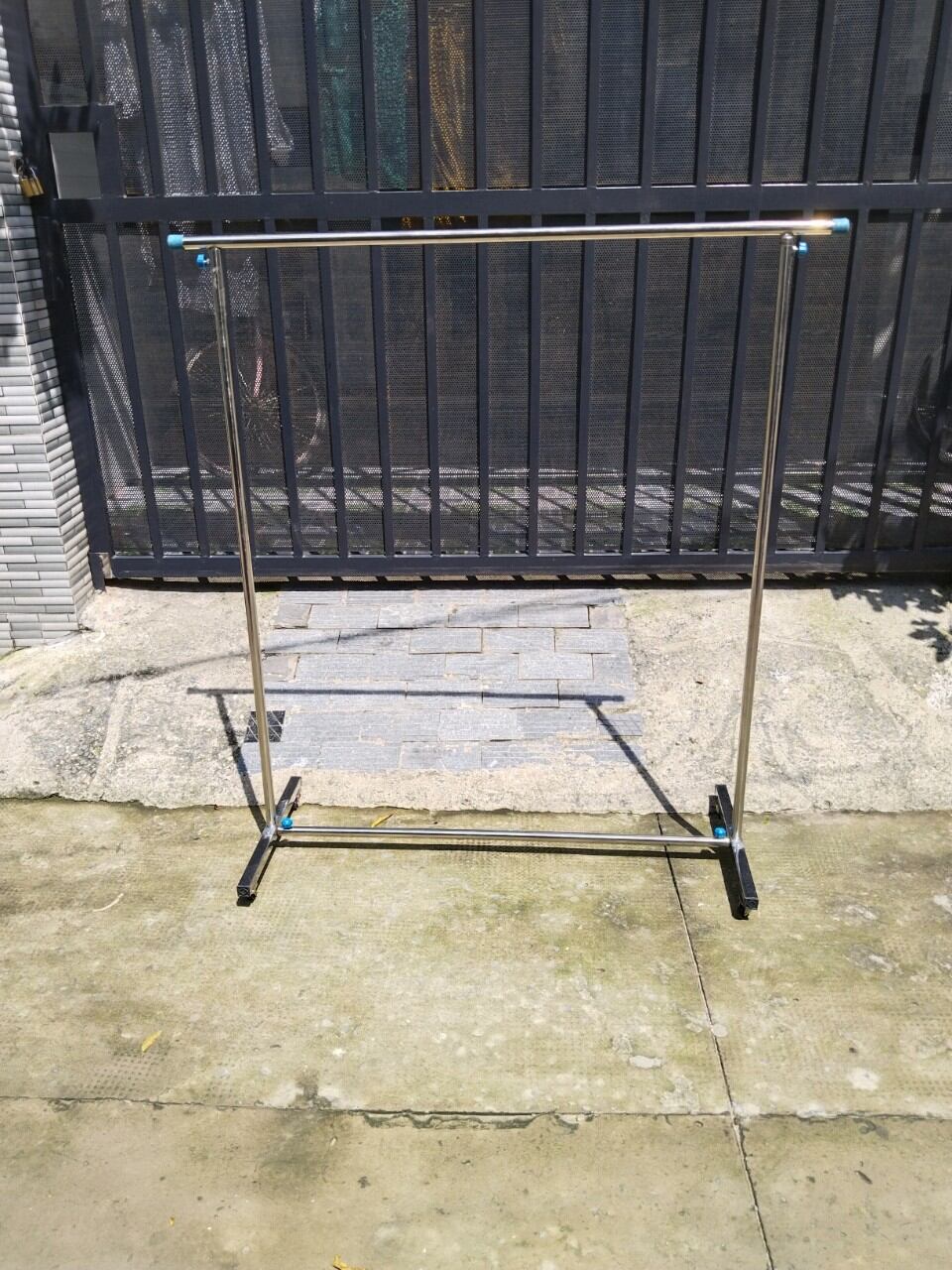 sào đơn phơi đồ inox có bánh xe phi 22