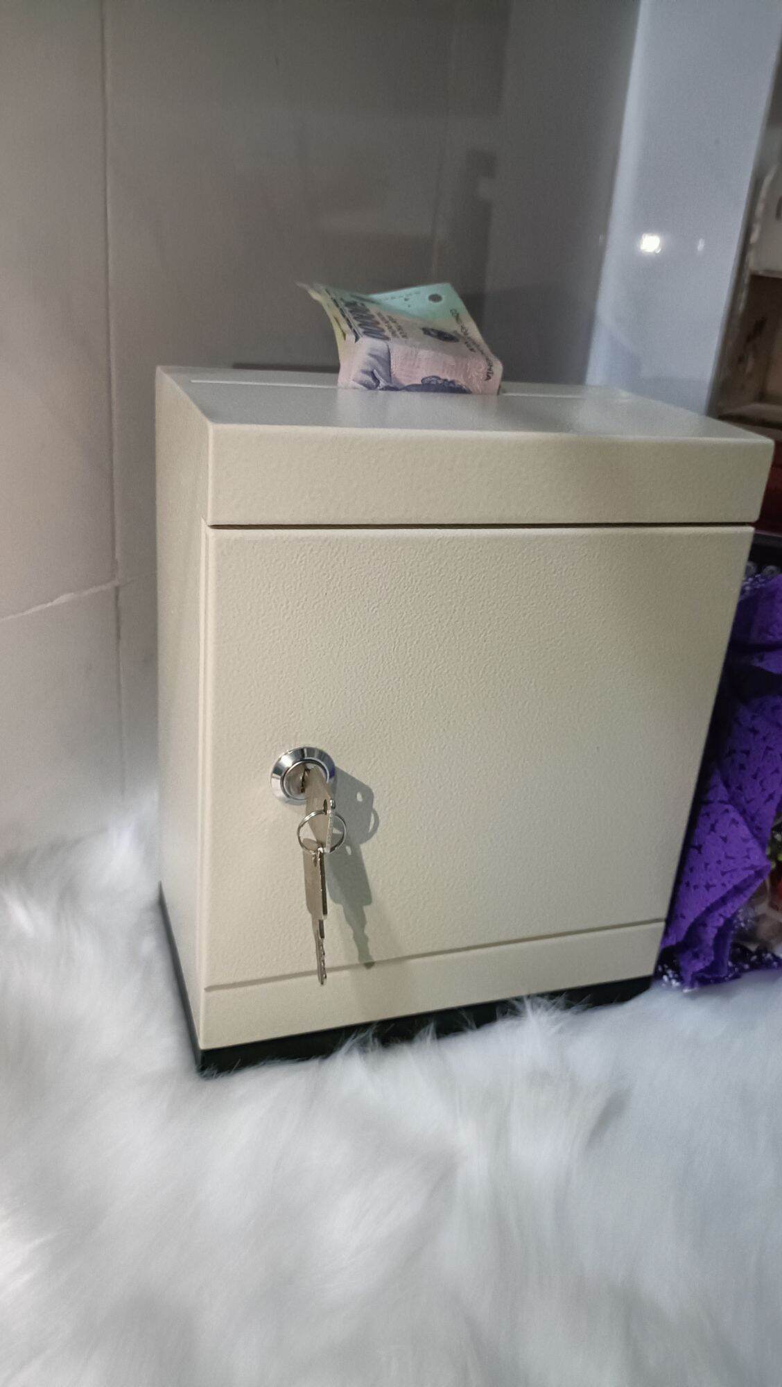 tủ sắt mini tiết kiệm tiền 15x20