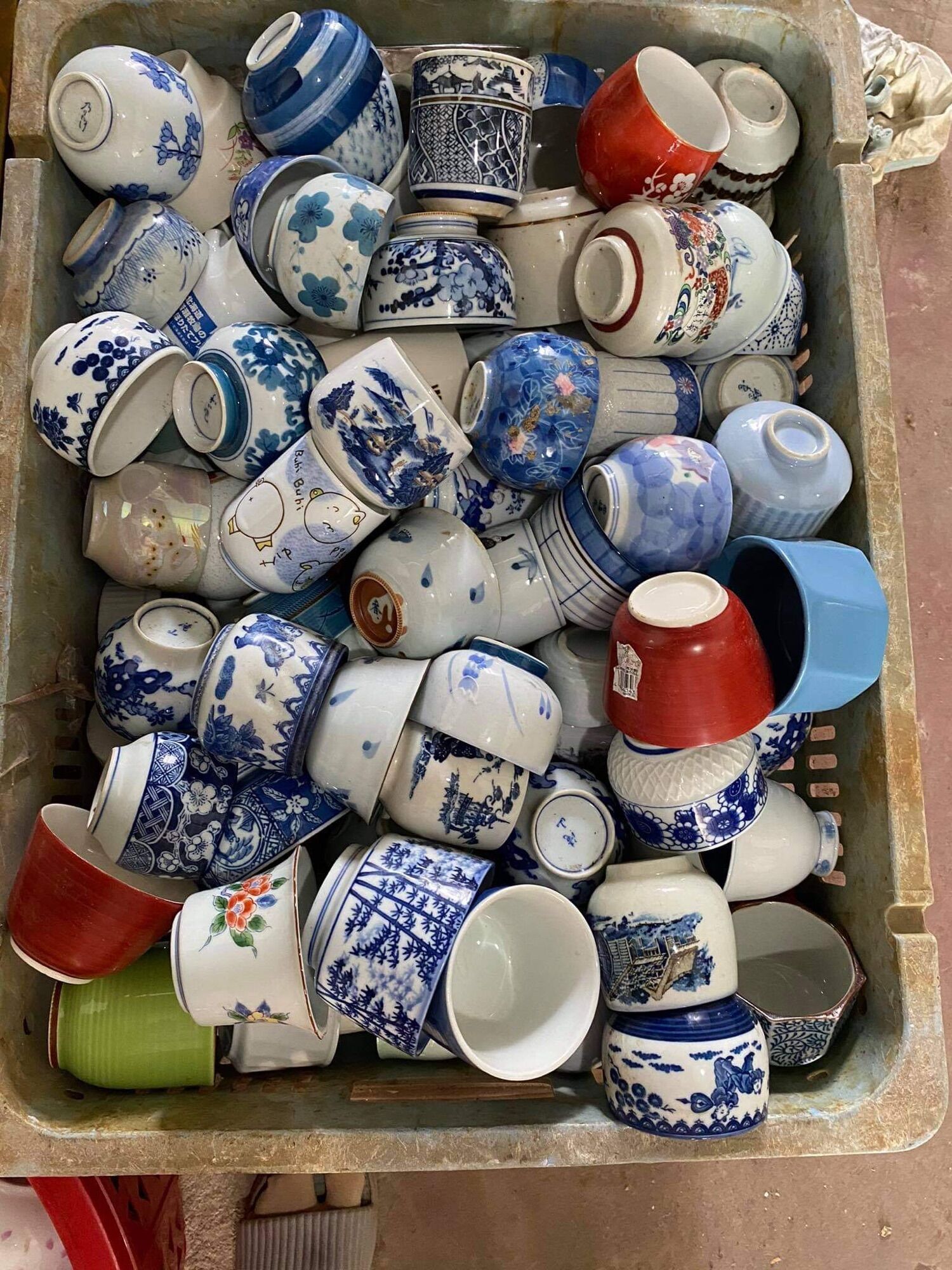 Ly gốm Nhật trồng sen (khoan lỗ miễn phí)