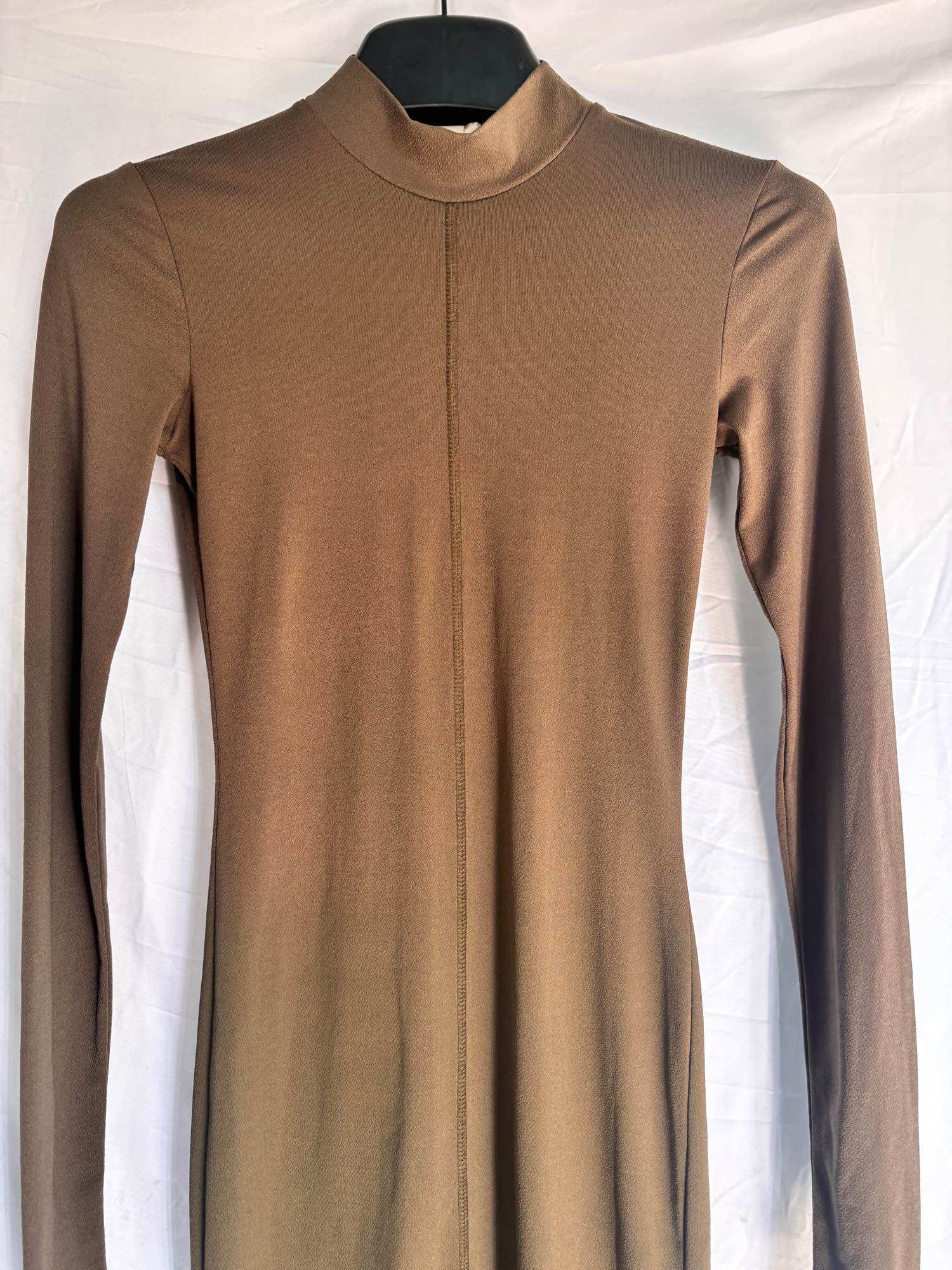 Đầm H&M cổ Lọ sz Xs, new 95%