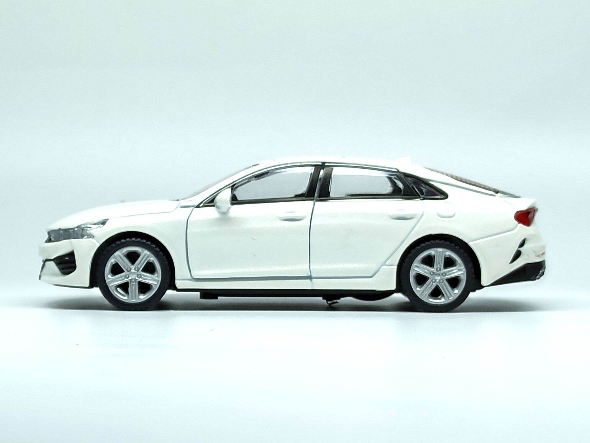 Mô hình xe Kia Optima 2021
