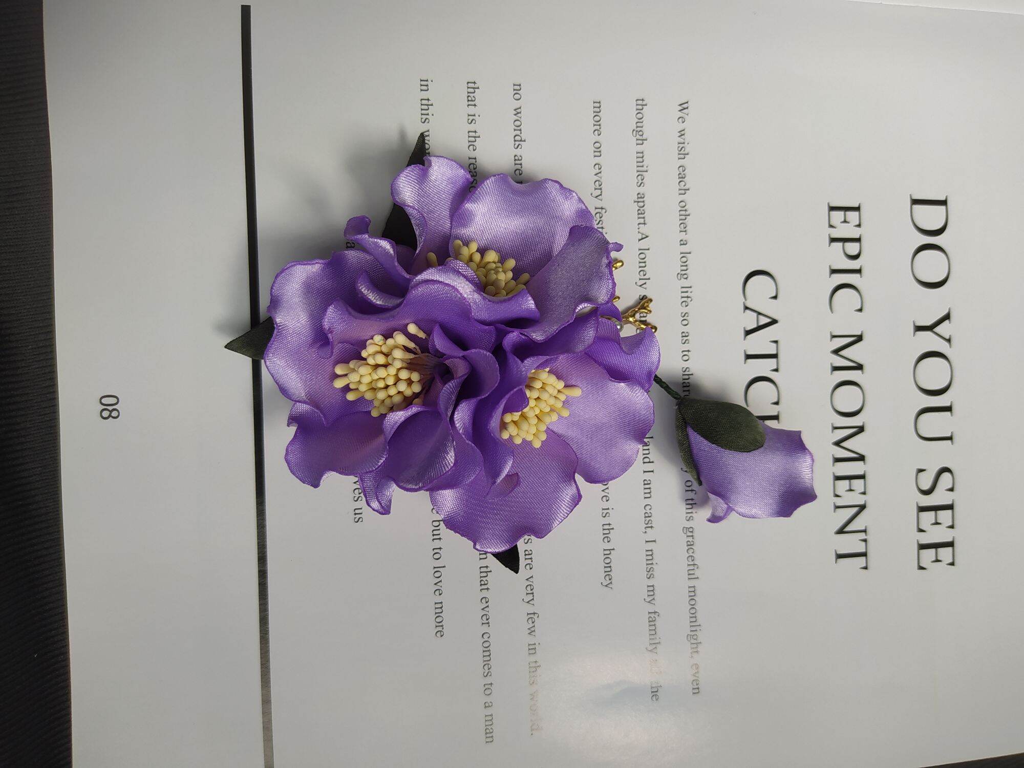 Hoa cài áo handmade Canto màu tím