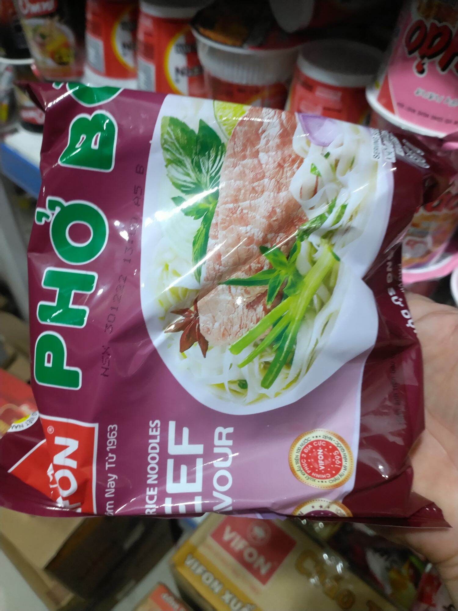Phở ăn liền Vifon bò/gà gói 65g