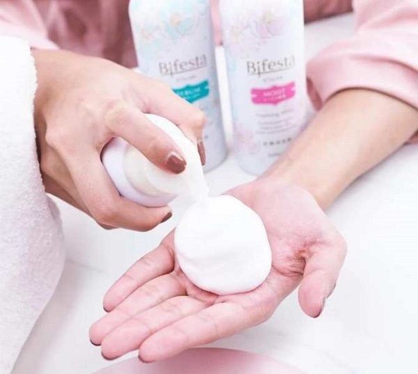 Sữa rửa mặt Bifesta Acne Care 180g