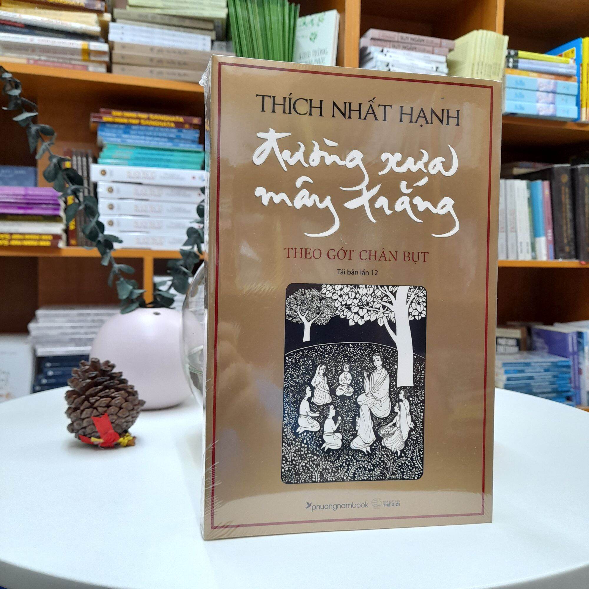 Sách - Đường Xưa Mây Trắng - bìa mềm (Thích Nhất Hạnh) - Cuốn sách hay nhất viết về cuộc đời Đức Phật