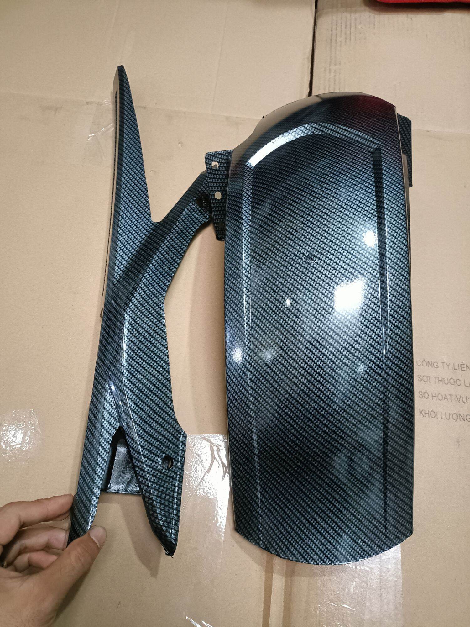 Dè chắn bùn che sên winner X V2 V3 cacbon cao cấp