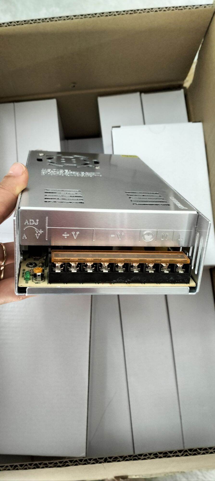 Nguồn 48V -10A chính hãng có quạt