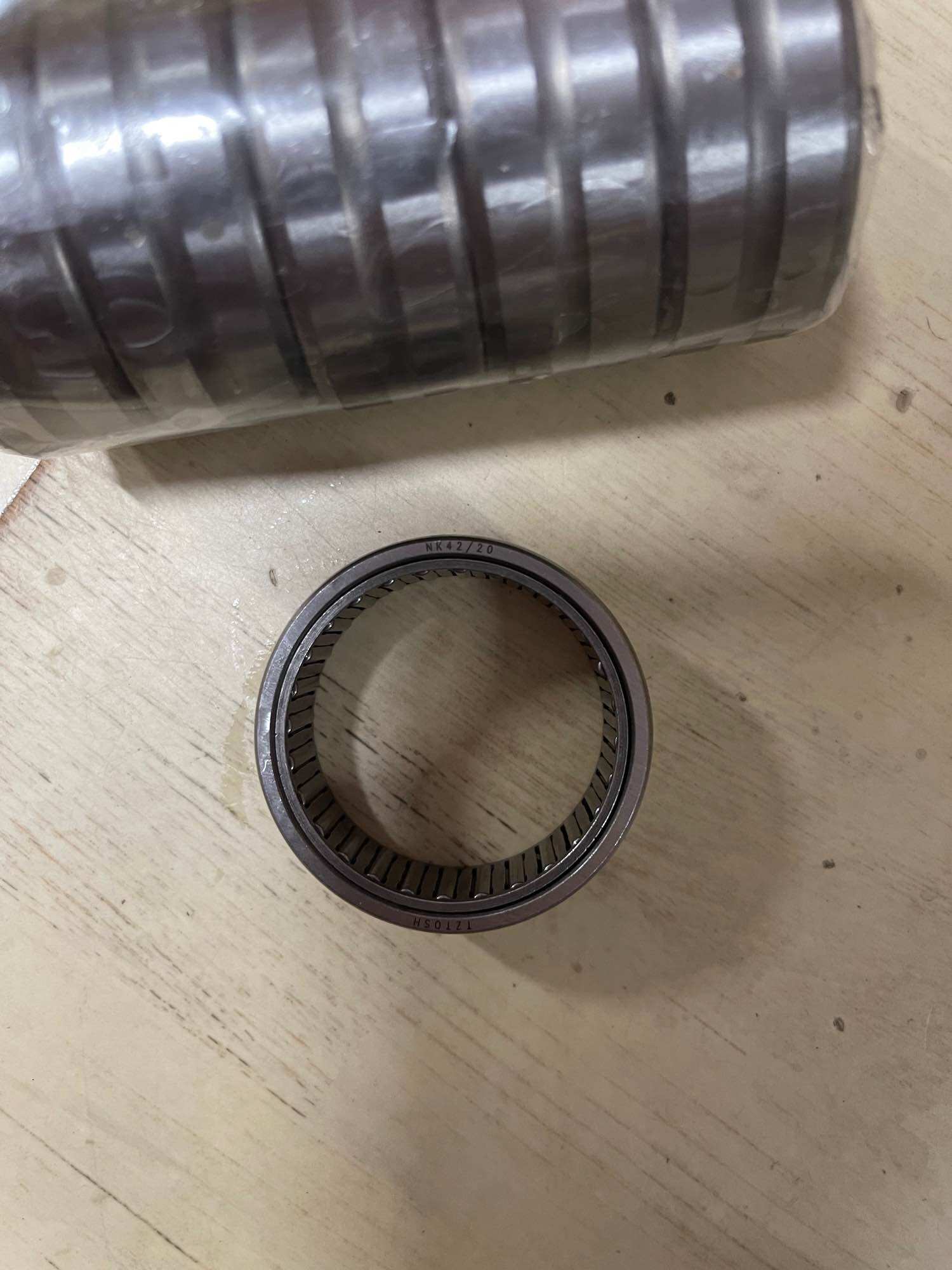 Vòng bi NK 42/20 ( Linh kiện thay thế trong đầu bơm )