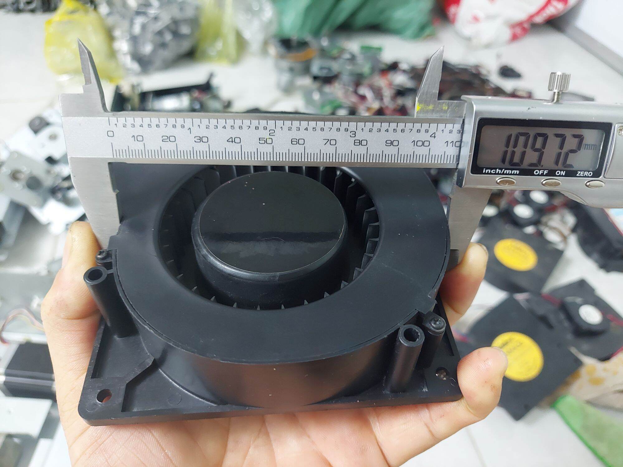 Quạt hút-thổi con Sò Nidec 24v made in Japan tháo máy.