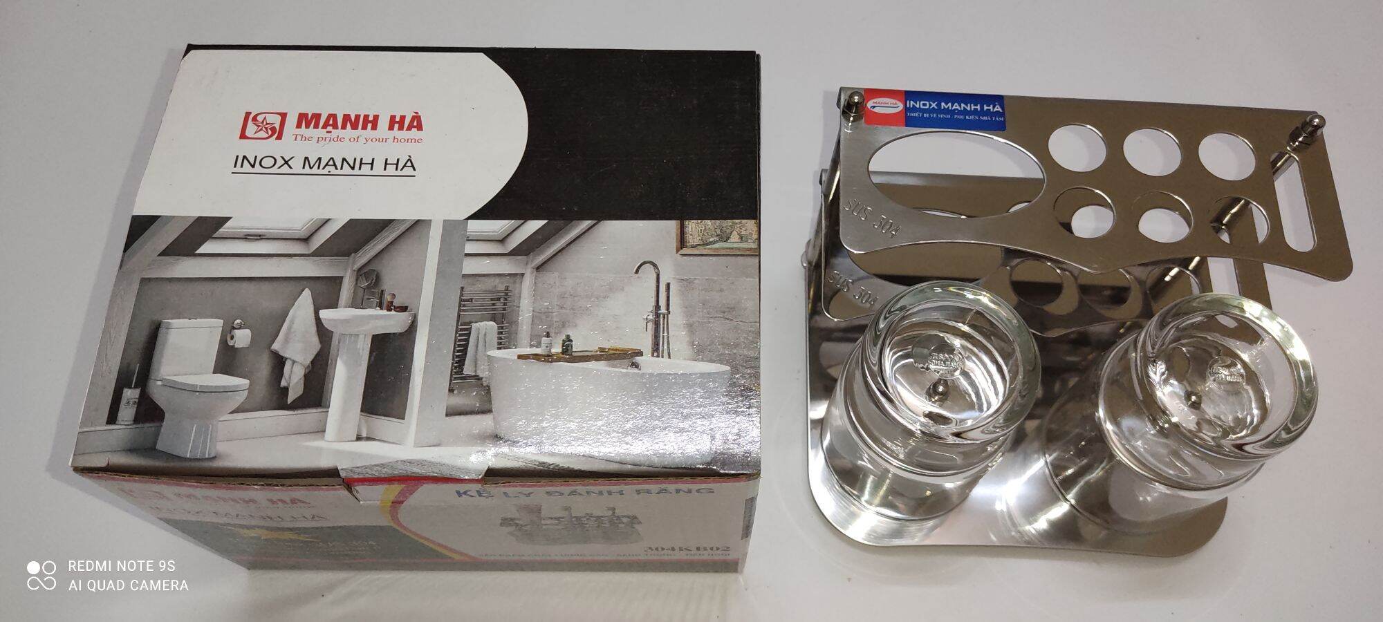 Kệ để bàn chải đánh răng inox 304,tặng 2 cốc thủy tinh