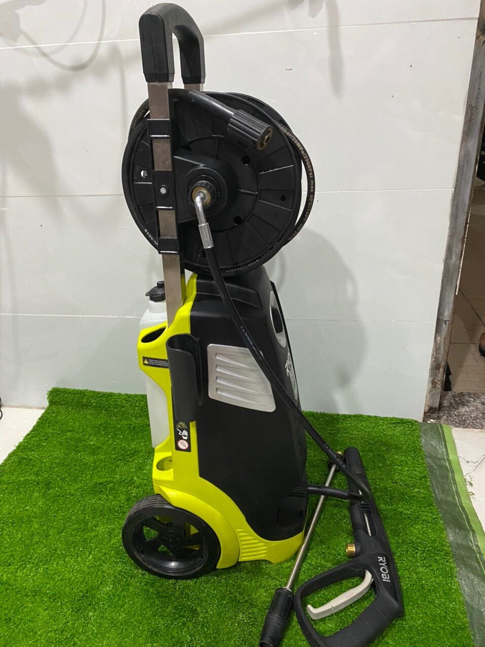 Máy Rửa Xe Ryobj 2400W