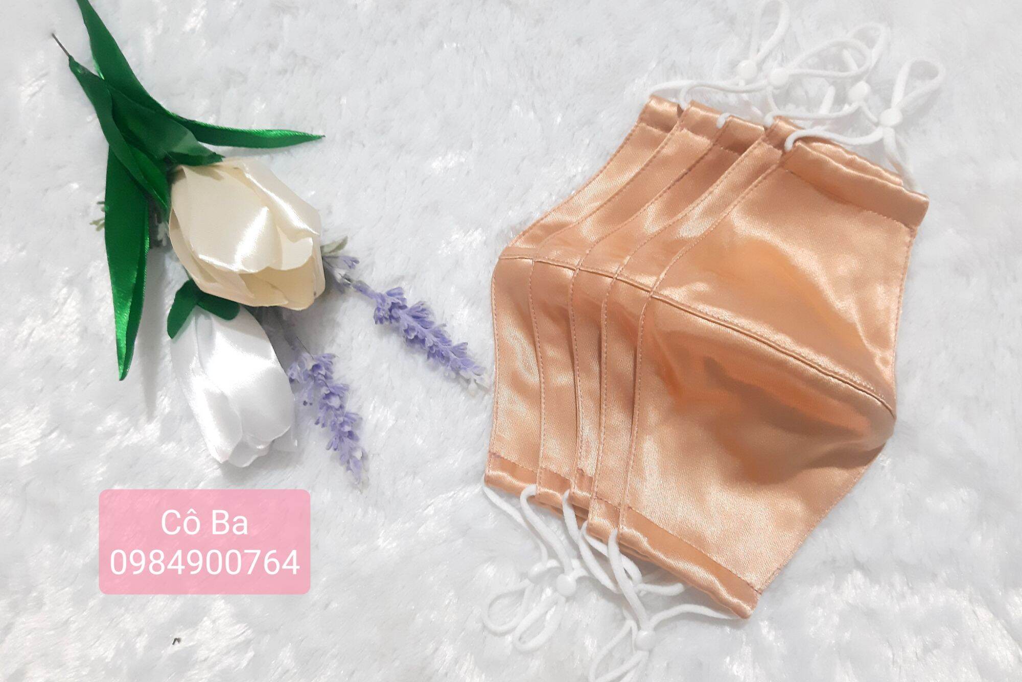 Khẩu trang vải lụa