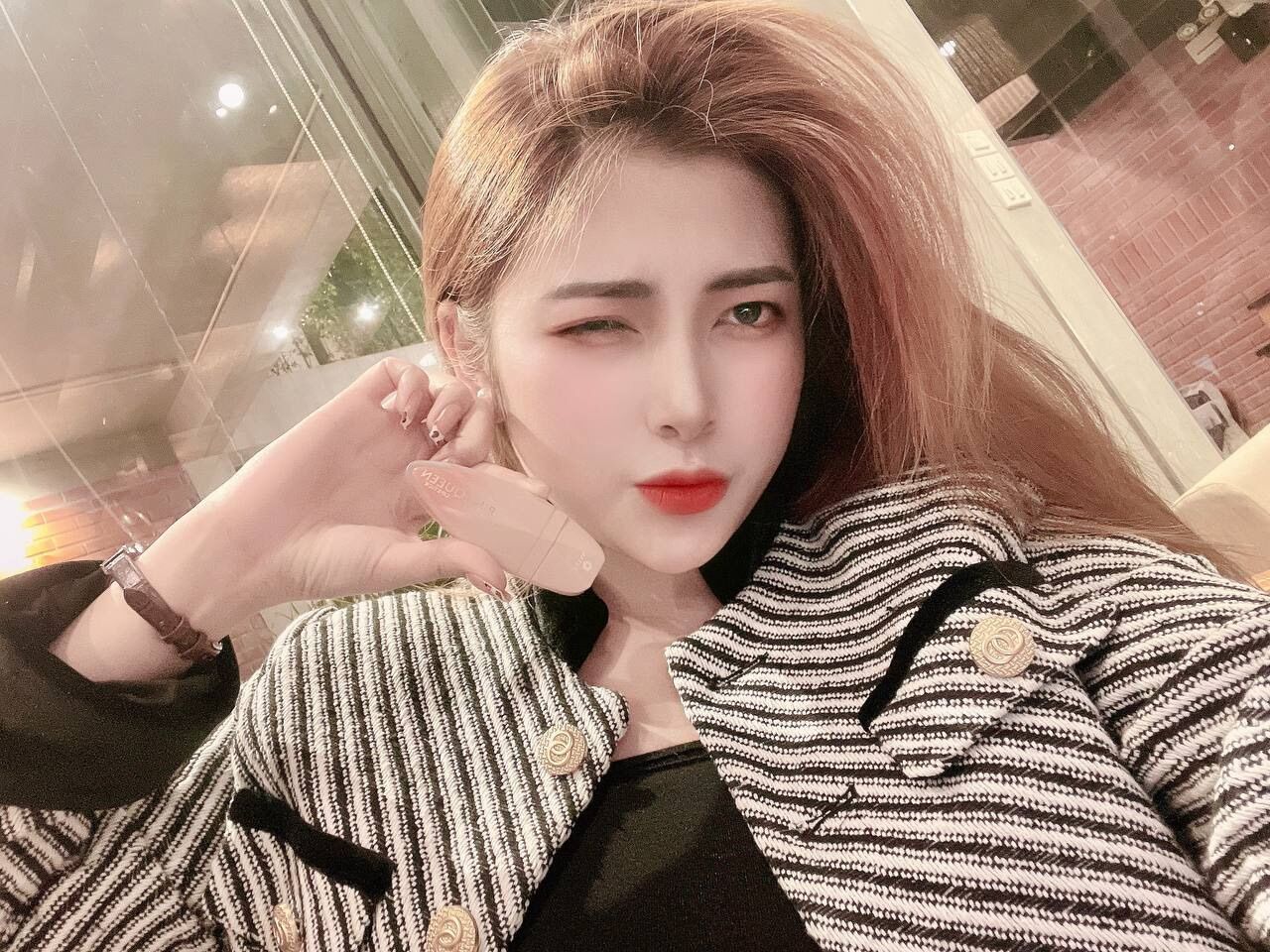 Son Pink Queen Đỏ Cam