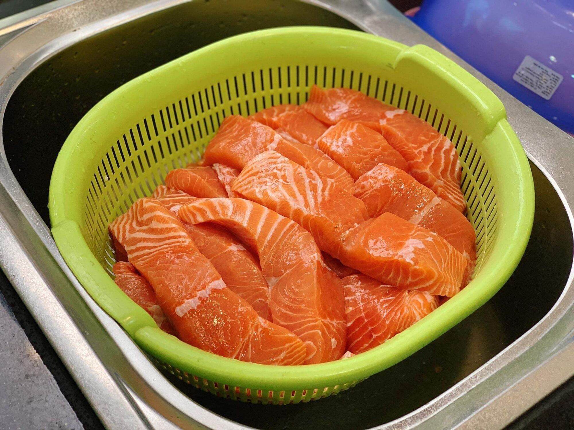 Ruốc Cá Hồi Sapa. Lọ 100g