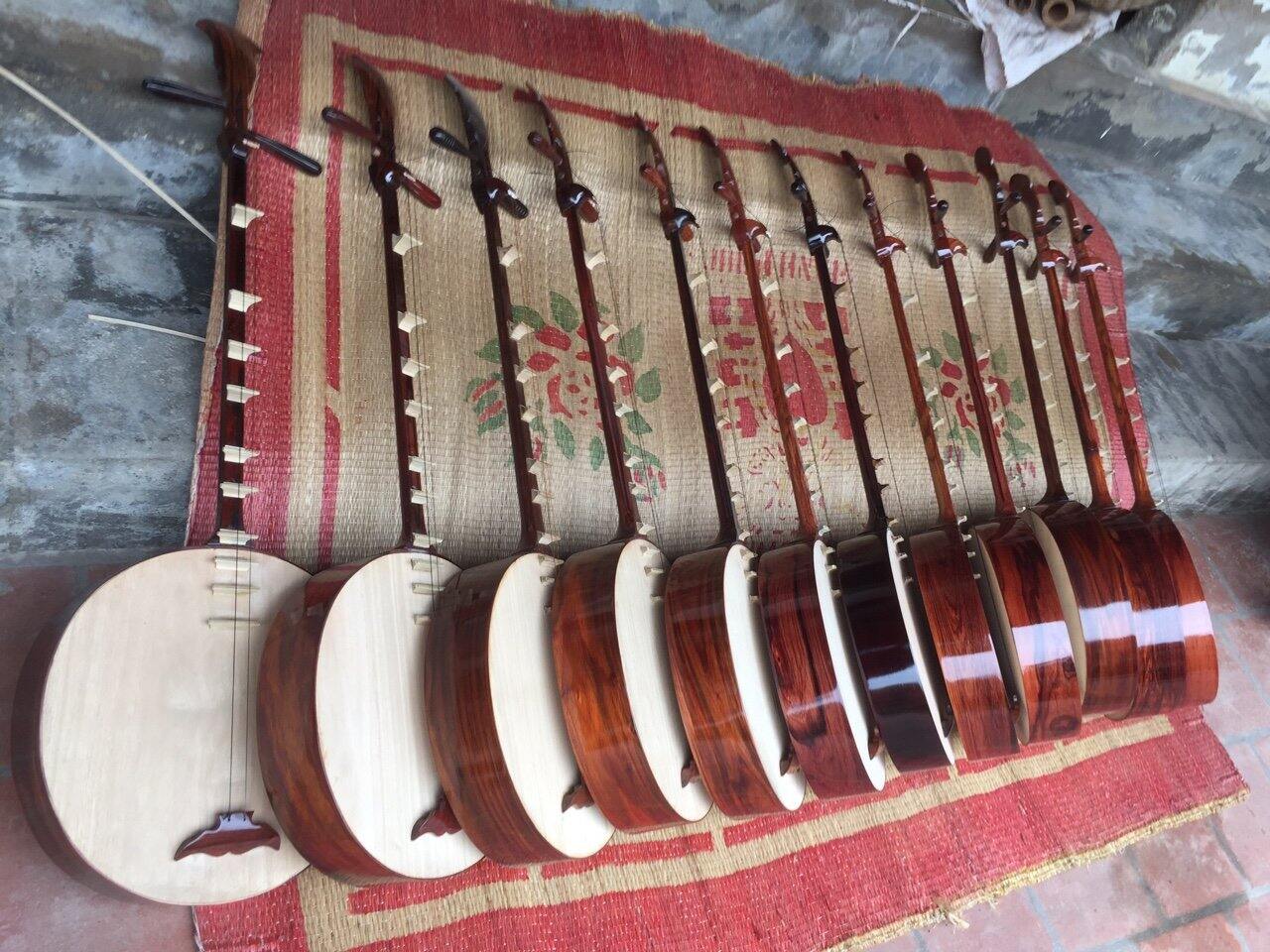 Đàn nguyệt gỗ  không  khảm