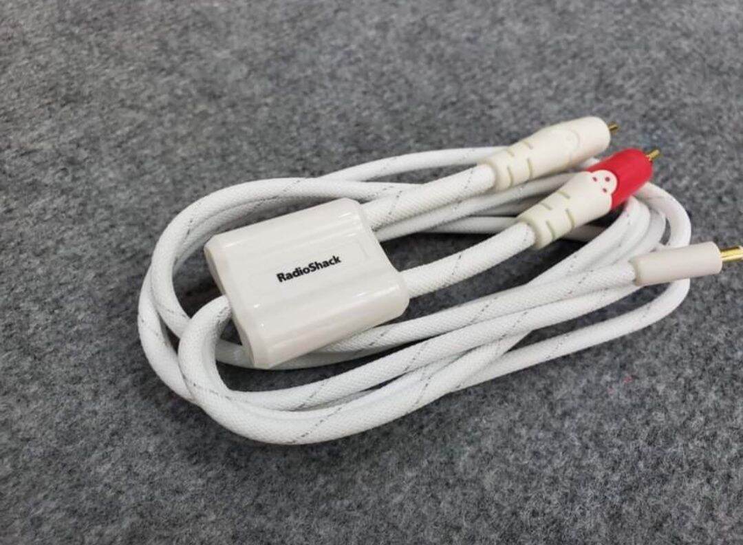 Dây 3.5 ra 2 AV Audio RadioShack