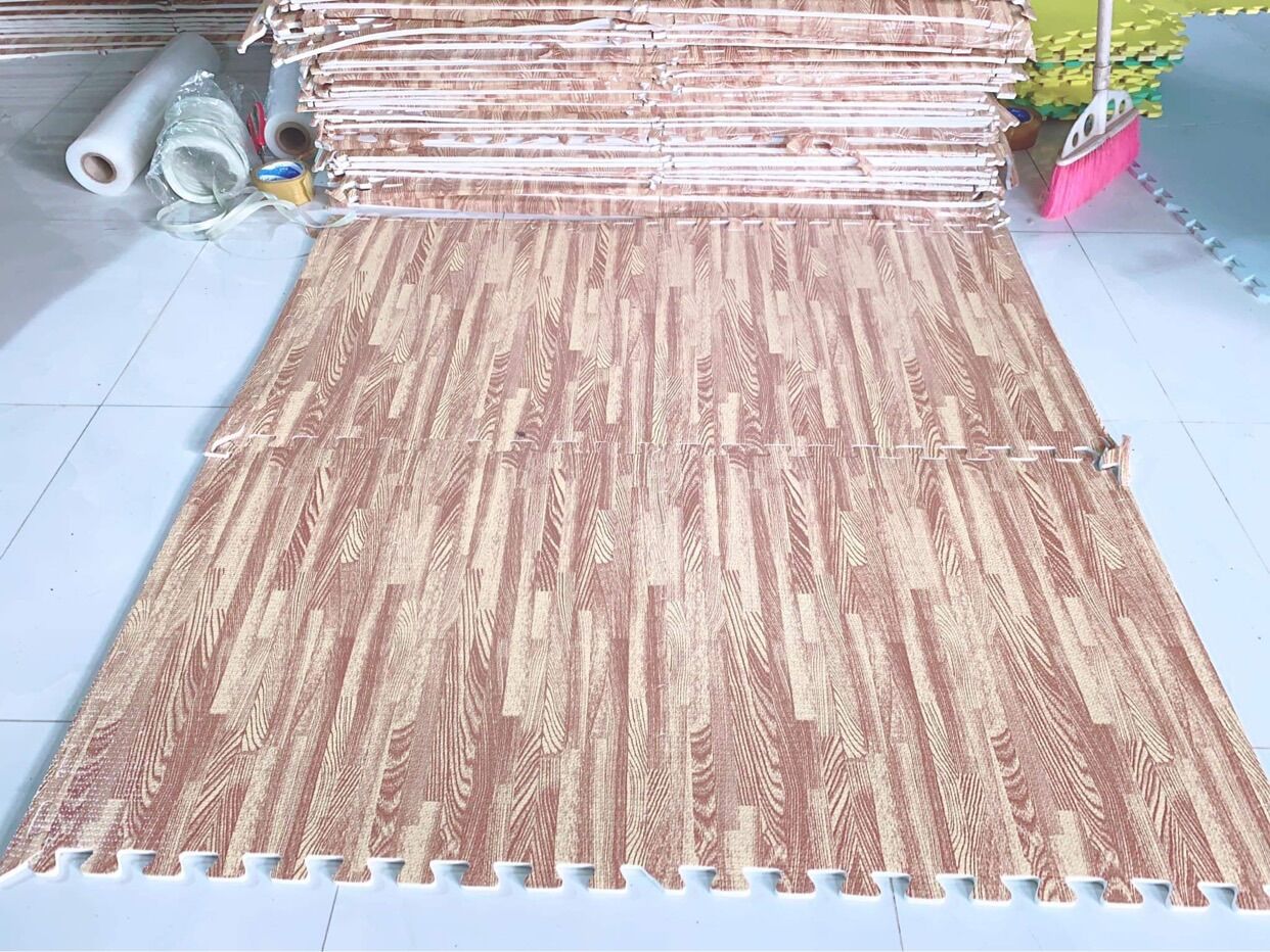 Thảm xốp lót sàn vân gỗ 55x55x1cm (mã VB)