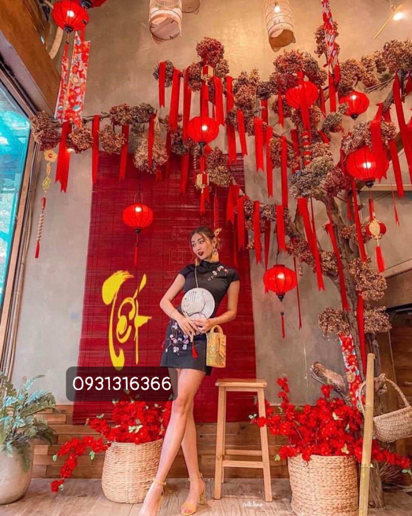 Mành tăm đỏ chỉ đỏ làm phông trang trí tết kích thước 1,2m
