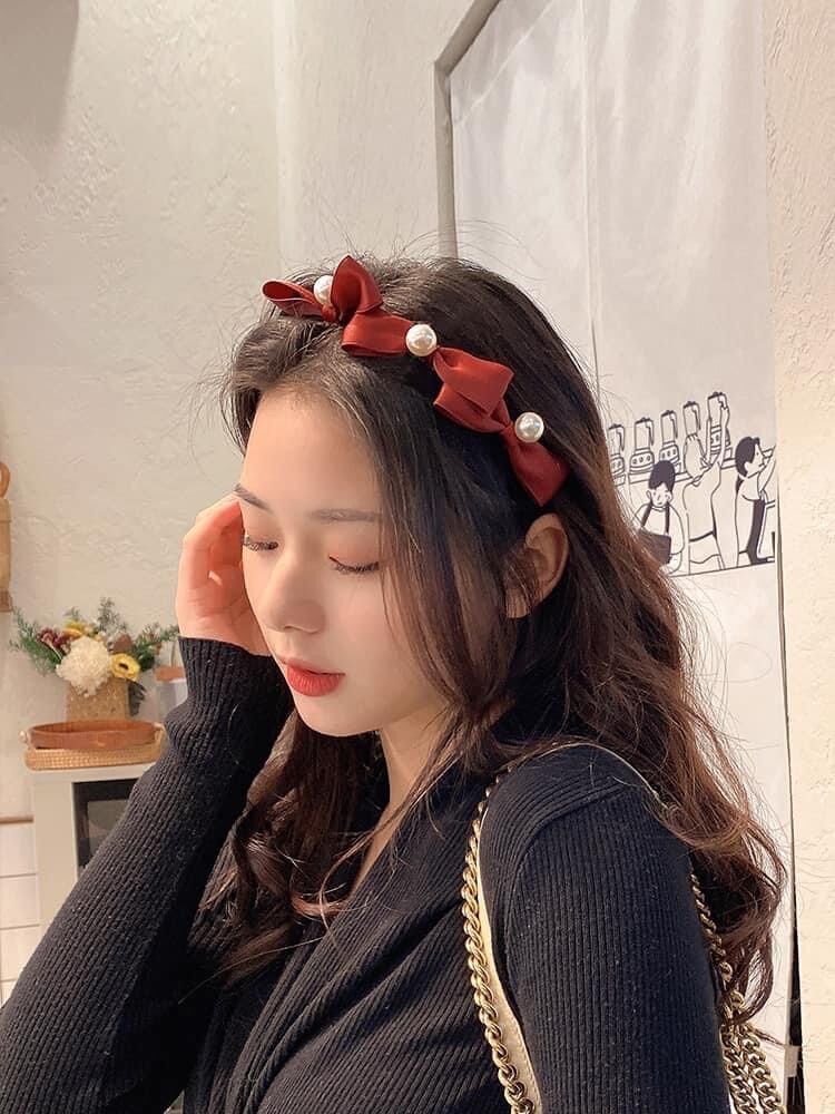 Cài tóc , bờm tóc ngọc trai phối vải - Sara Accessories