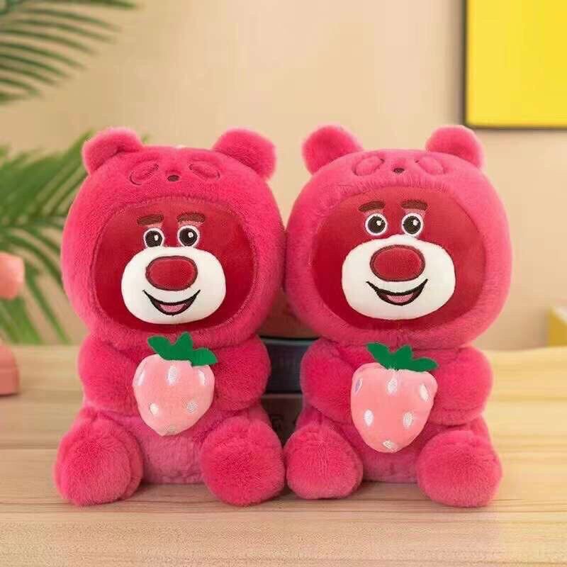 Gấu dâu lotso ngồi ôm dâu xinh xắn-lông mịn