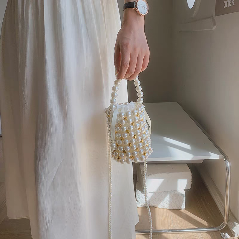 Túi xách handmade hạt cườm dạng trụ siêu xinh