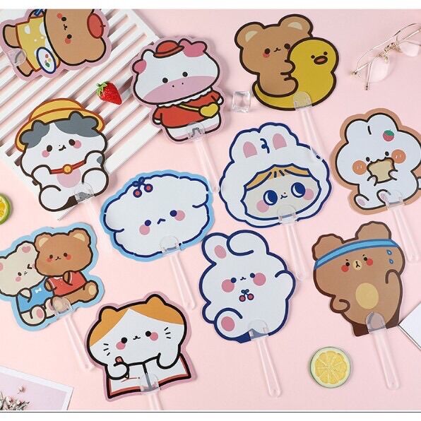 Quạt cầm tay cute